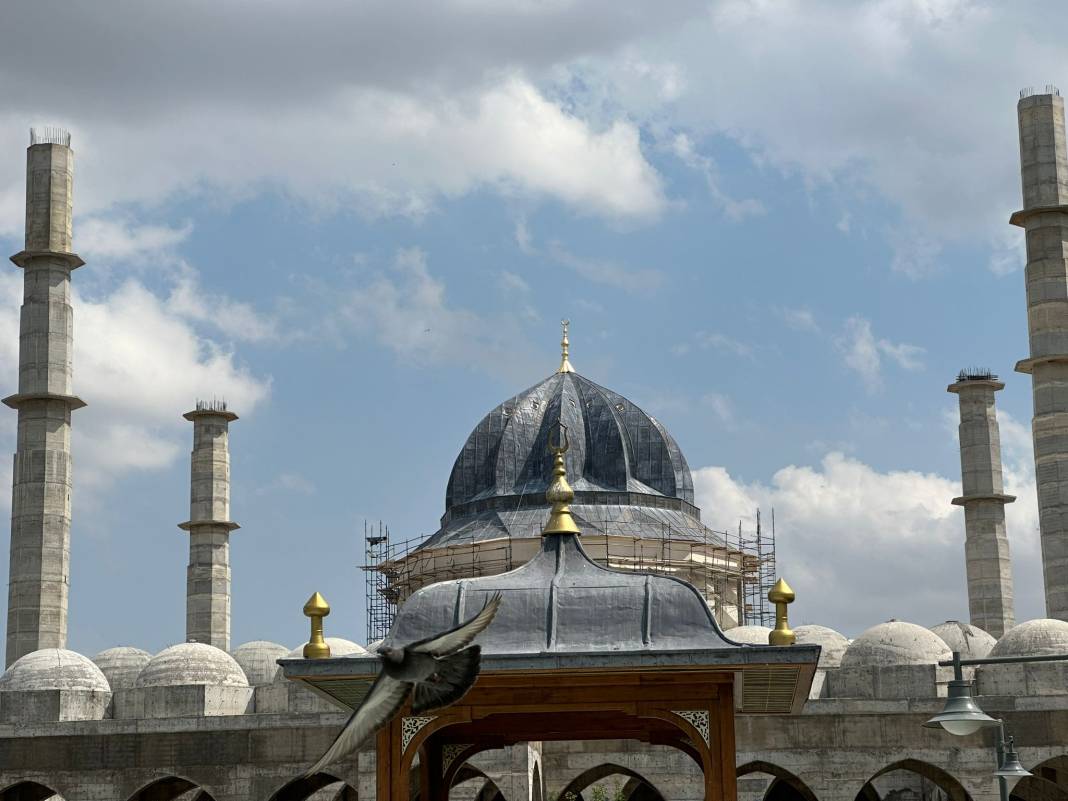 Türkiye’nin en büyükleri arasında! Konya’daki bu cami alemle taçlandı 8
